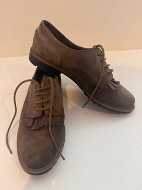 Clarks Brown Suede Fringe Lace-Up Oxfords